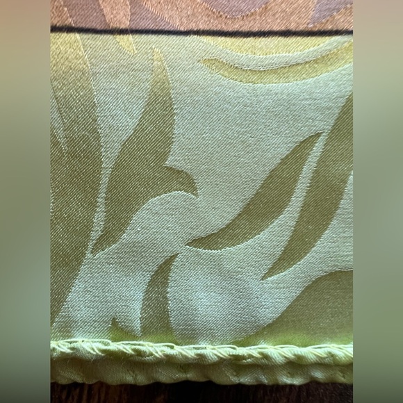 VINTAGE | ladies 100% silk, square, scarf - Picture 4 of 10